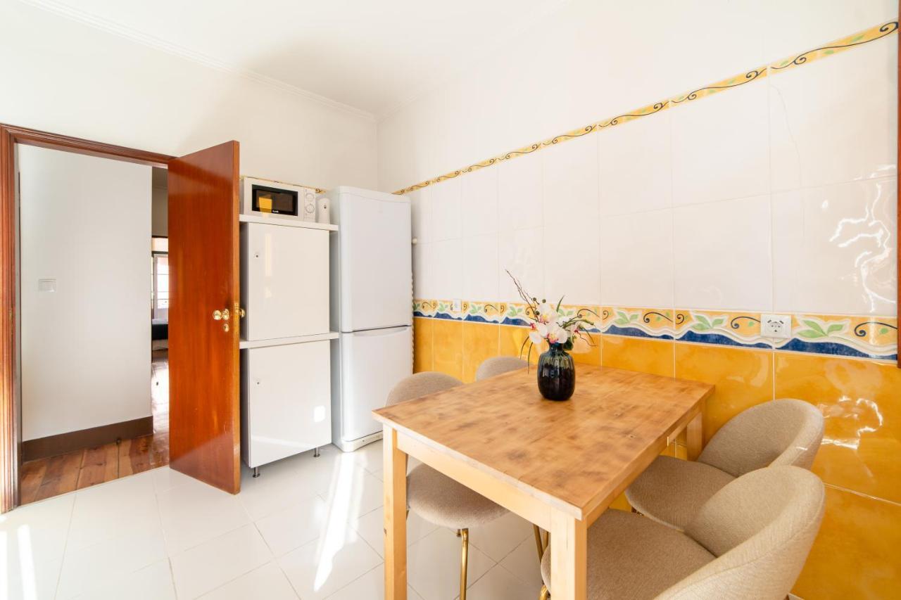 Guest house Your New In - Ac And Fast Wi-fi Lisbon
